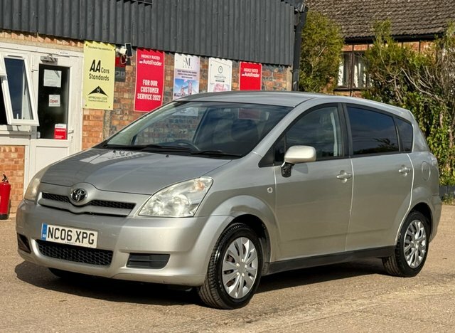 Toyota Corolla Verso 1.8 Vvt-i T2 Silver #3