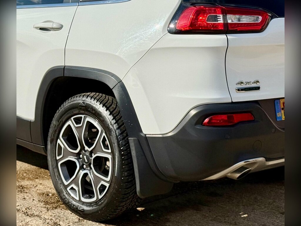Jeep Cherokee Black #28