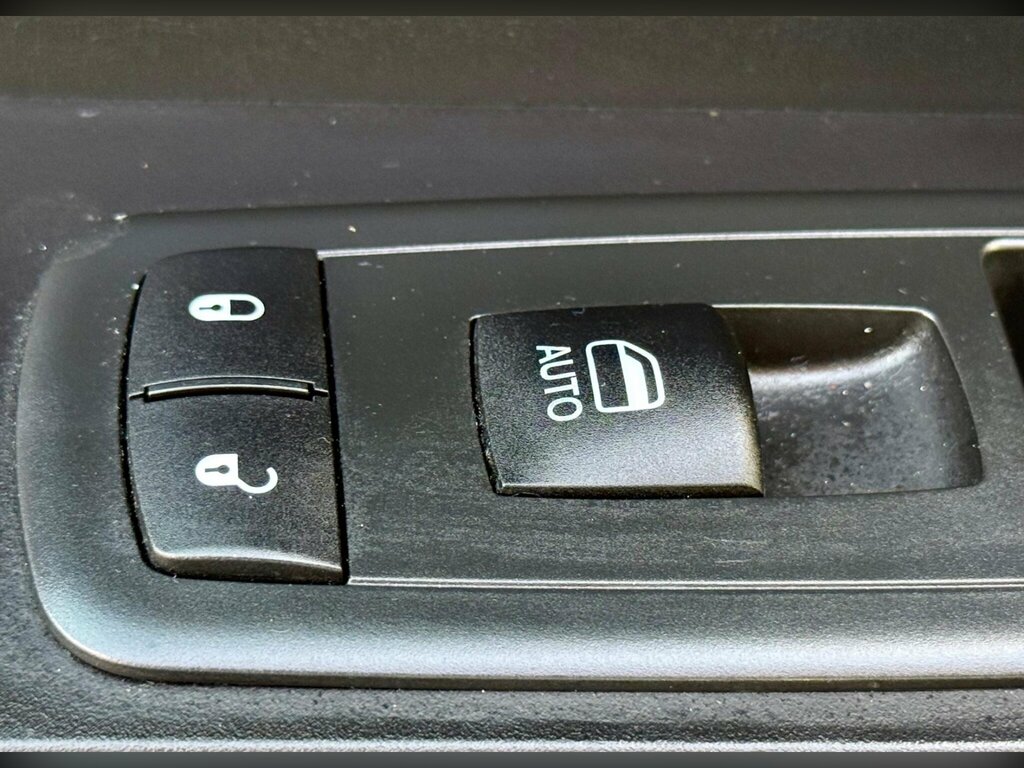 Jeep Cherokee Black #34