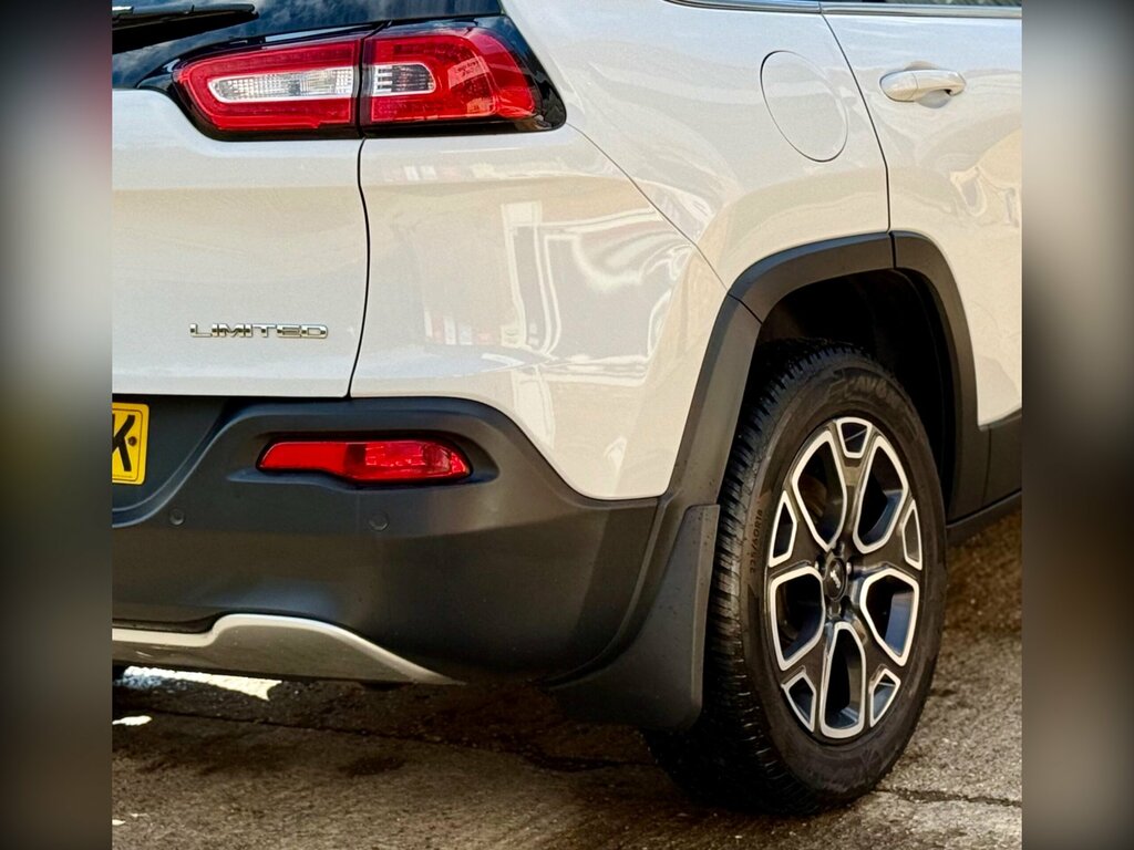 Jeep Cherokee Black #31