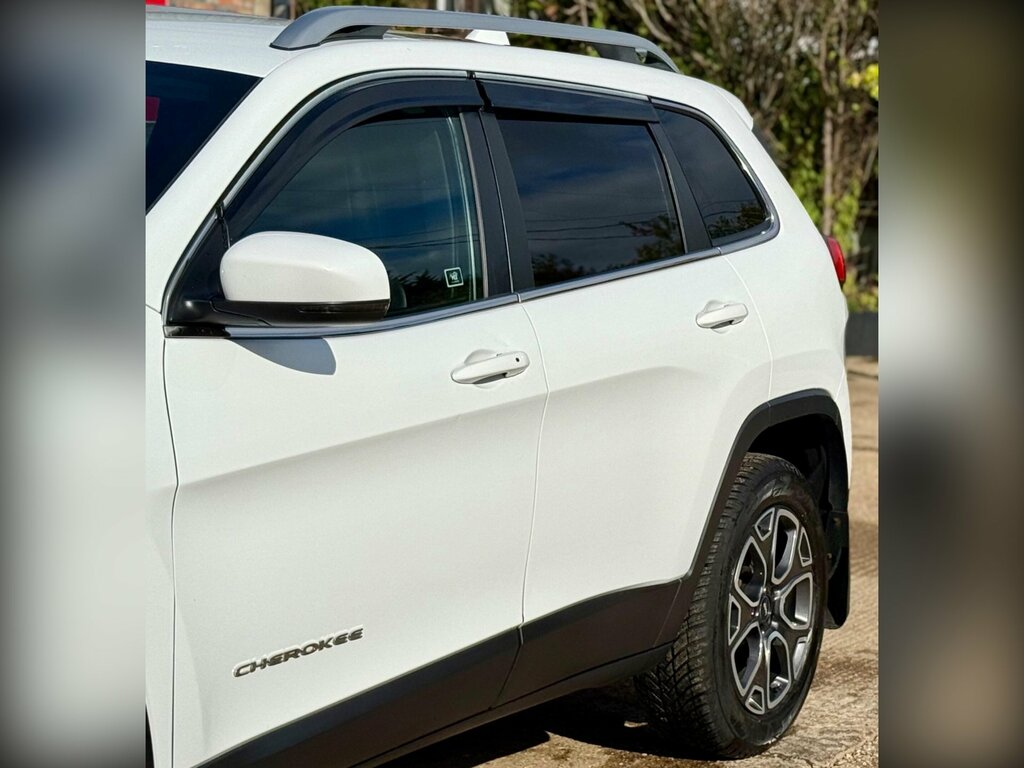 Jeep Cherokee Black #26