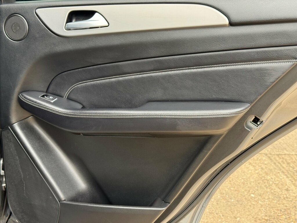 Mercedes-Benz M Class Diesel Black #36