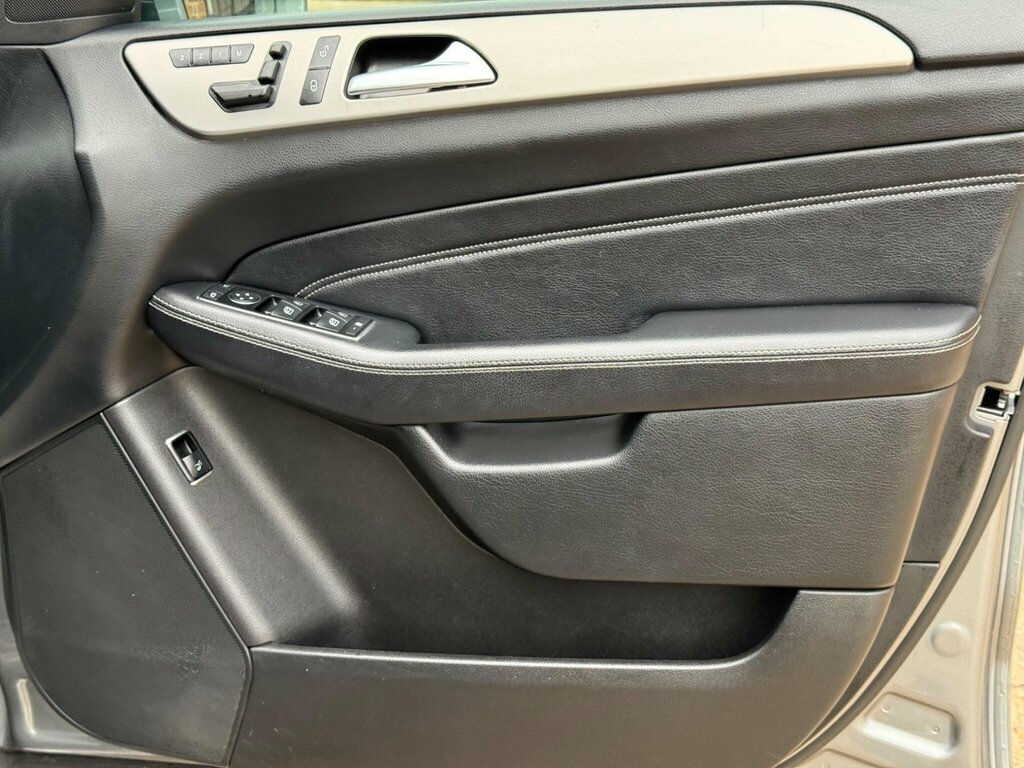 Mercedes-Benz M Class Diesel Black #29