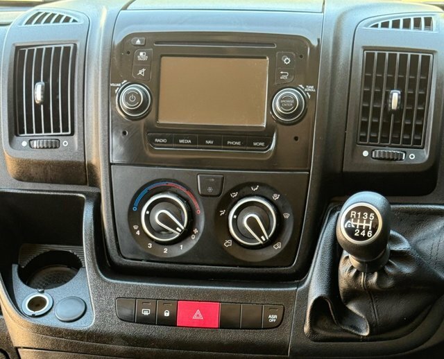Peugeot Boxer 2.0 Bluehdi 335 Professional Panel Van Silver #5
