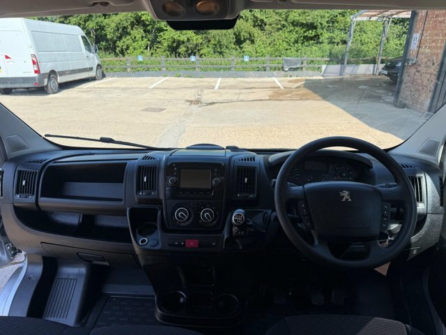 Peugeot Boxer 2.0 Bluehdi 335 Professional Panel Van Silver #4