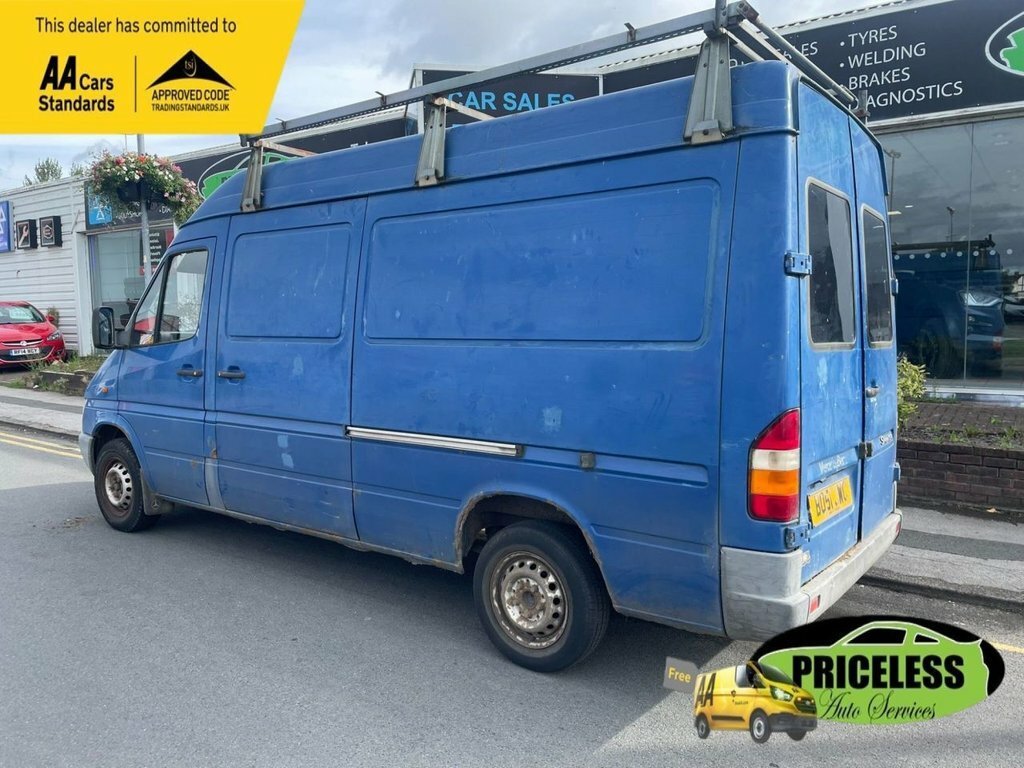 Mercedes-Benz Sprinter 2.2L 208 Blue #2