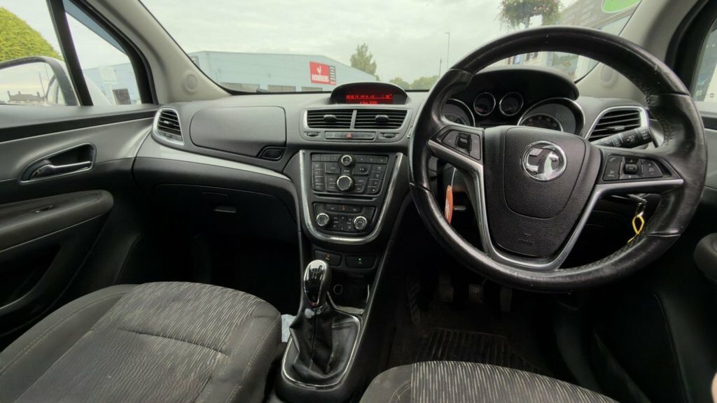 Vauxhall Mokka 1.6L Exclusiv White #2