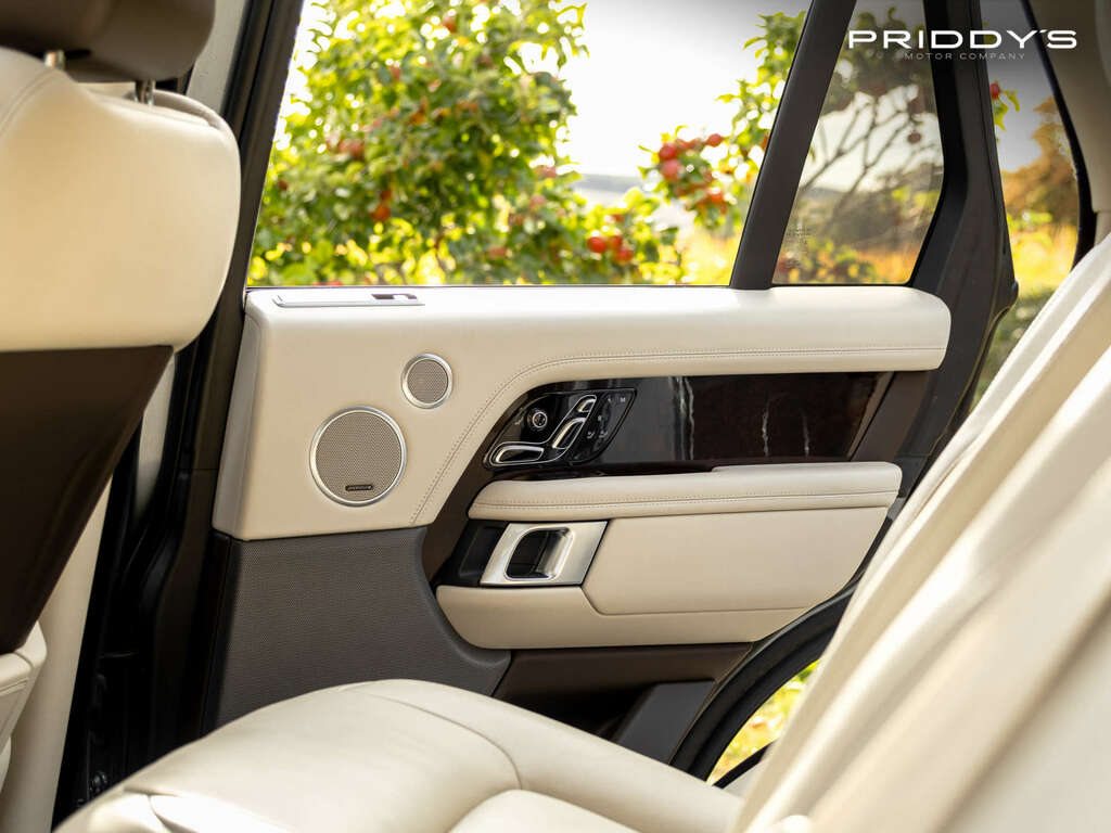 Land Rover Range Rover Range Rover Vogue P400e Silver #48