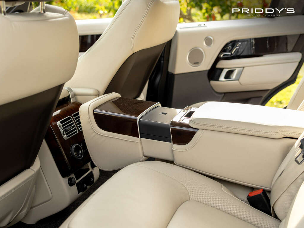 Land Rover Range Rover Range Rover Vogue P400e Silver #27