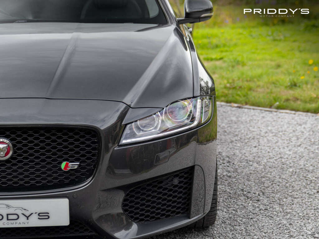 Jaguar XF Xf Portfolio Red #7