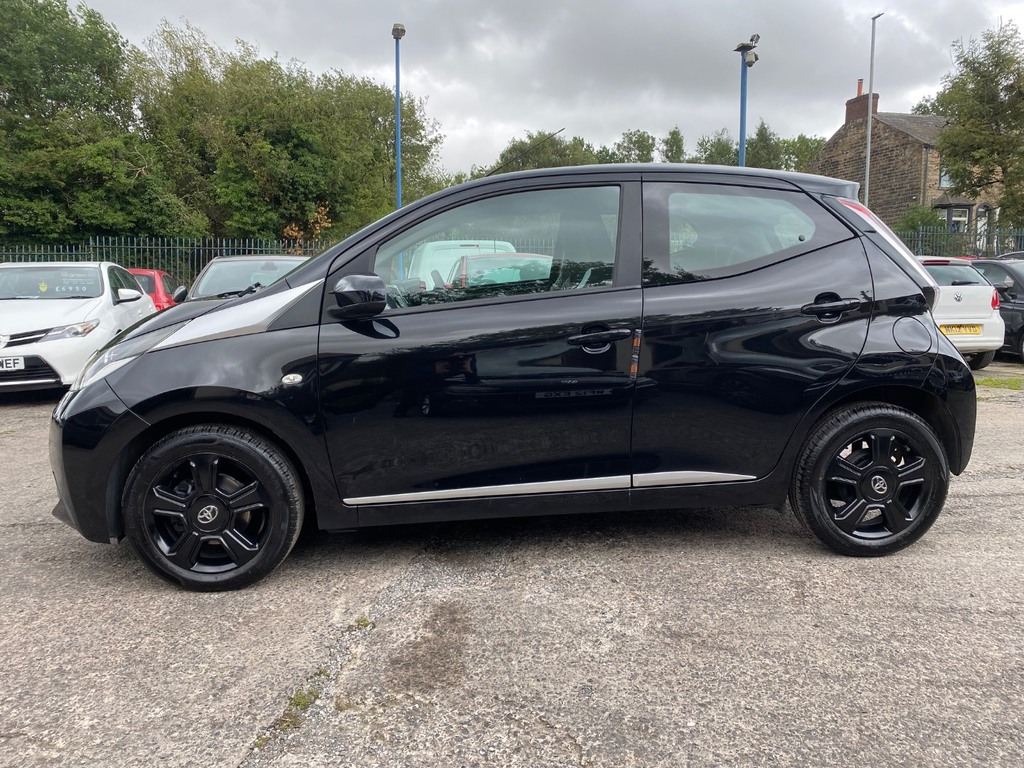 Toyota Aygo 1.0 Vvt-i X-clusiv Black #3