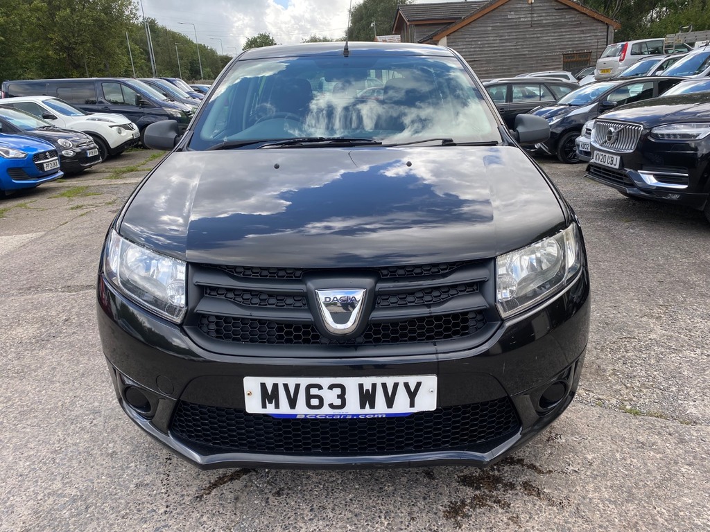 Dacia Sandero 1.2 16V Ambiance Black #2