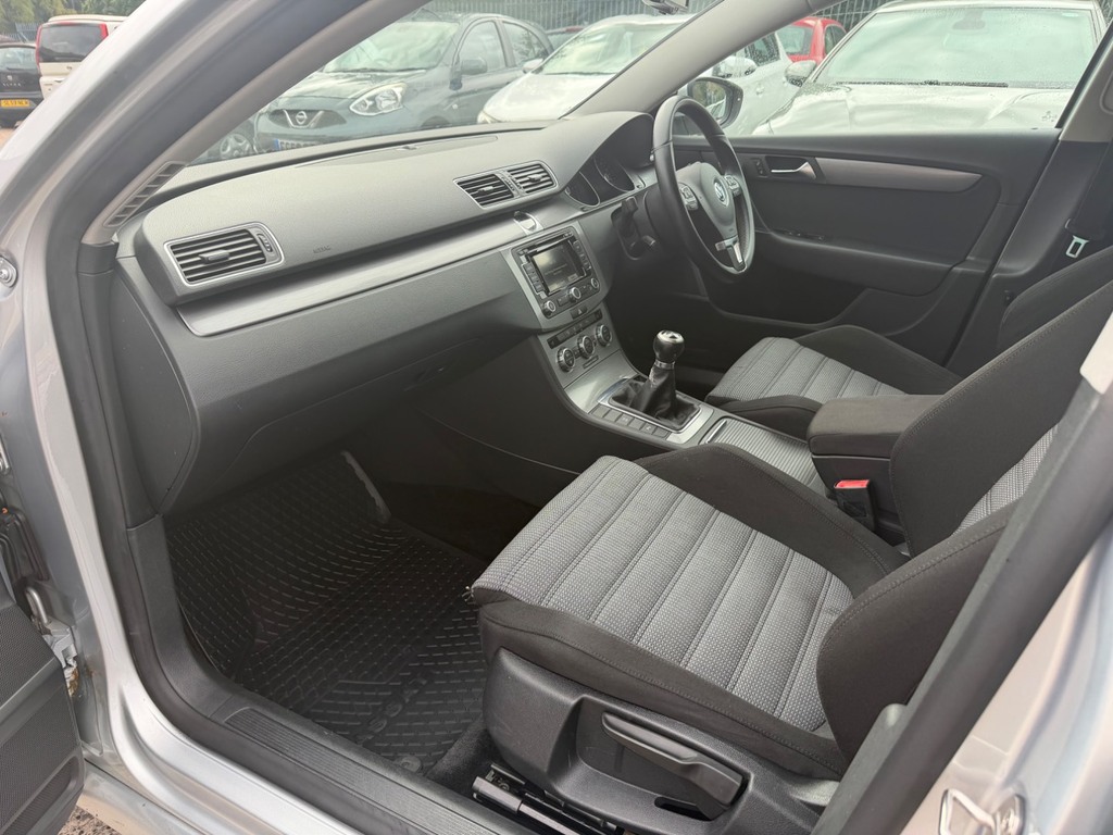 Volkswagen Passat Highline Tsi Bluemotion Technology Dsg U101407 Black #11