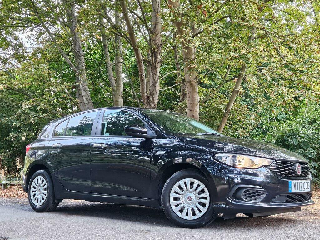 Fiat Tipo Hatchback 1.4 Mpi Easy Euro 6 201717 Black