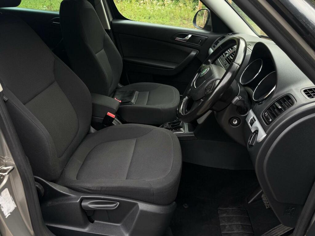 Skoda Yeti Grey #25