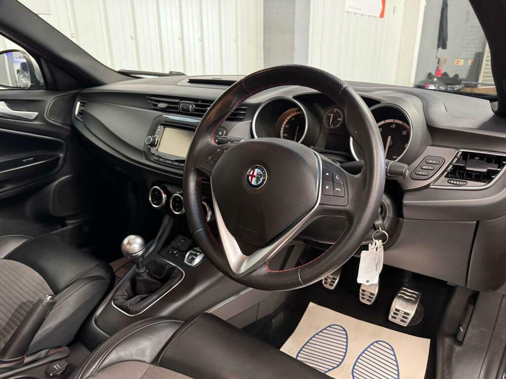 Alfa Romeo Giulietta Hatchback Grey #46