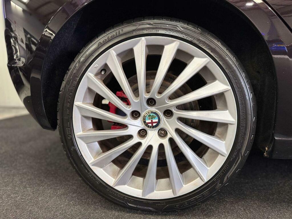 Alfa Romeo Giulietta Hatchback Grey #23