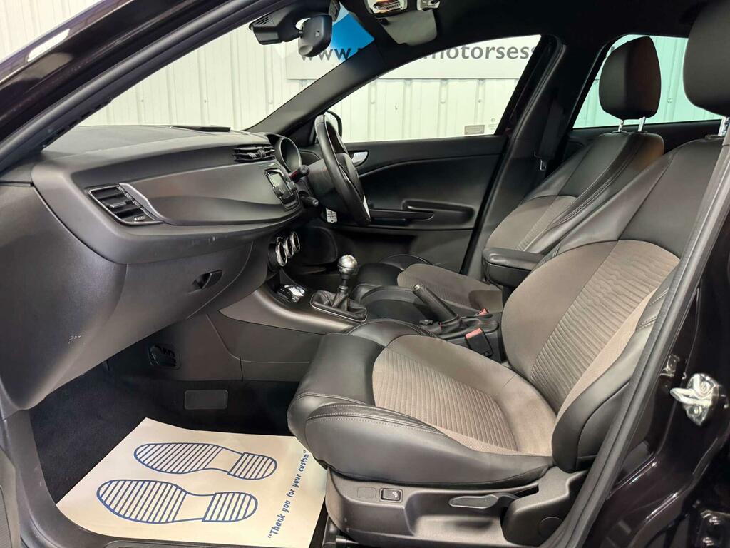Alfa Romeo Giulietta Hatchback Grey #31