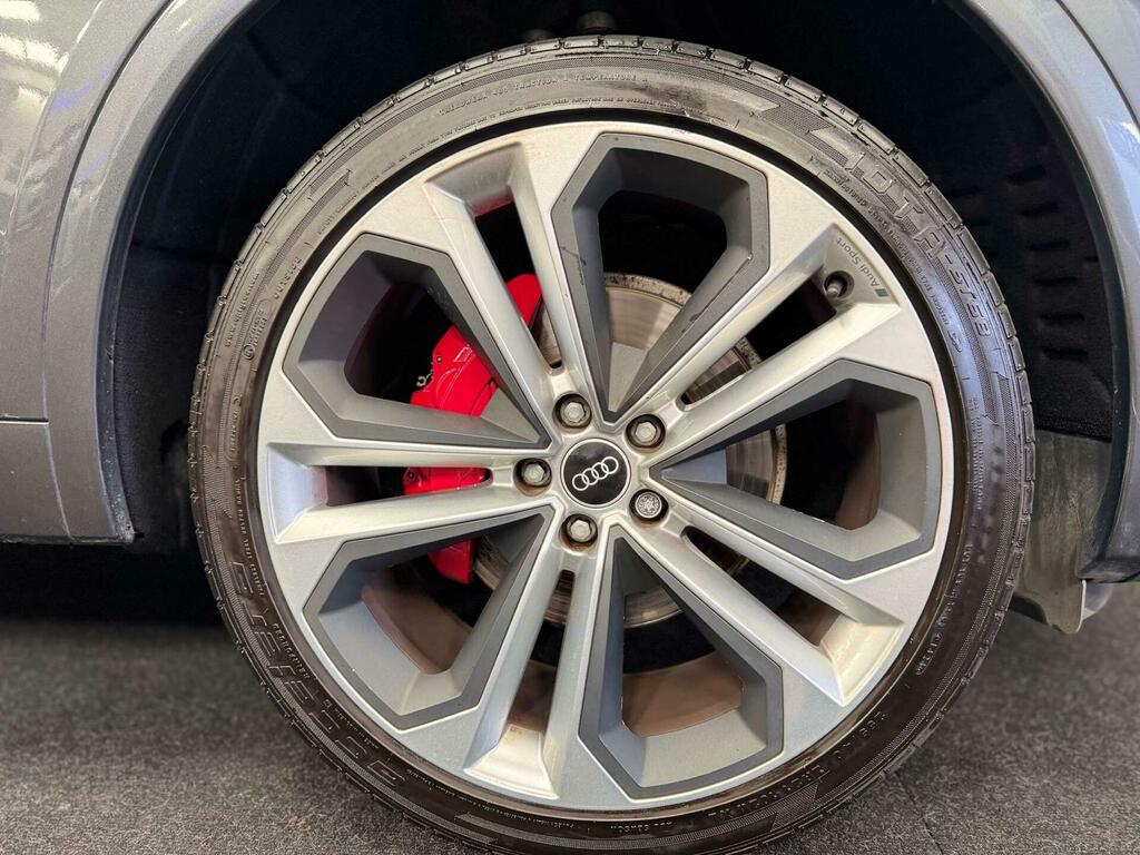 Audi Q5 Sport  #25
