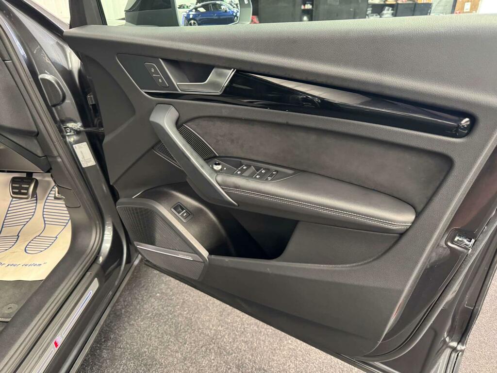 Audi Q5 Sport  #55
