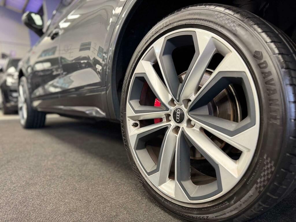Audi Q5 Sport  #30