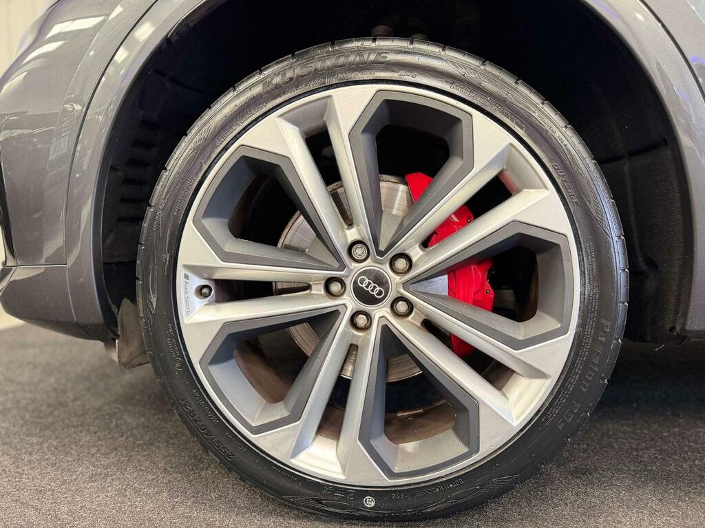 Audi Q5 Sport  #29
