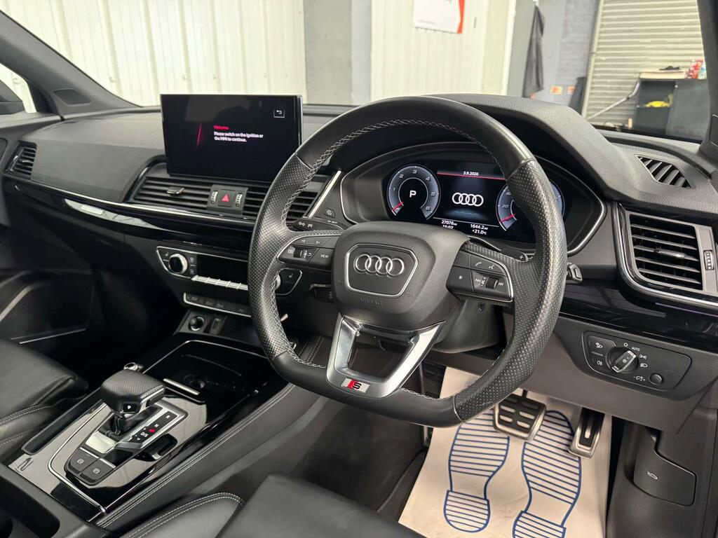 Audi Q5 Sport  #50