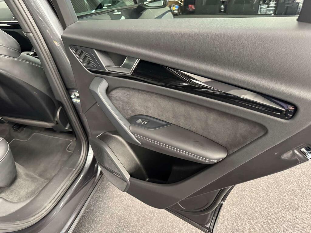 Audi Q5 Sport  #48
