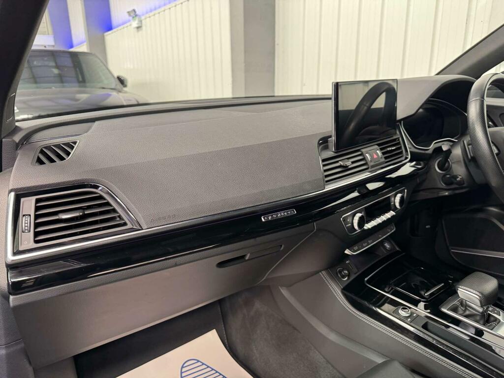Audi Q5 Sport  #32