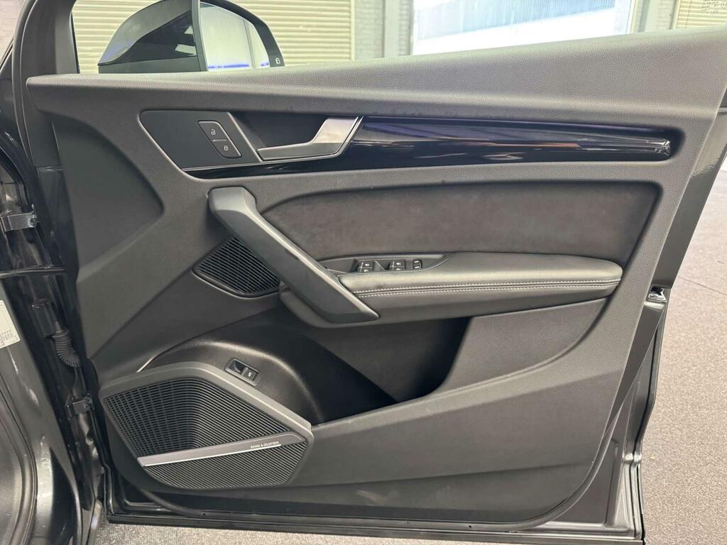 Audi Q5 Sport  #54