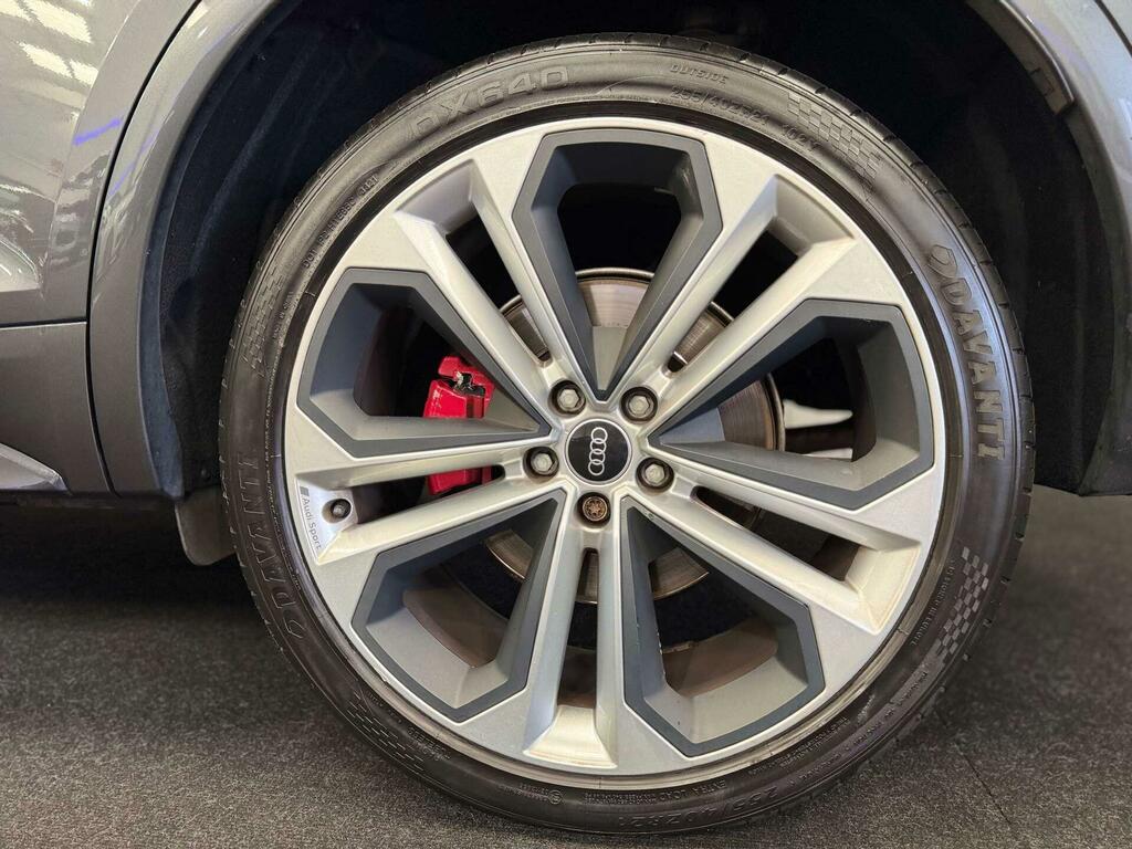 Audi Q5 Sport  #31