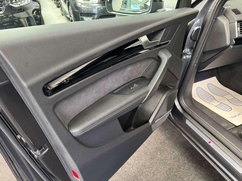 Audi Q5 Sport  #36