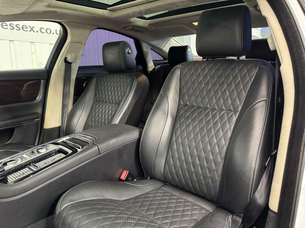 Jaguar XJ Saloon Blue #32
