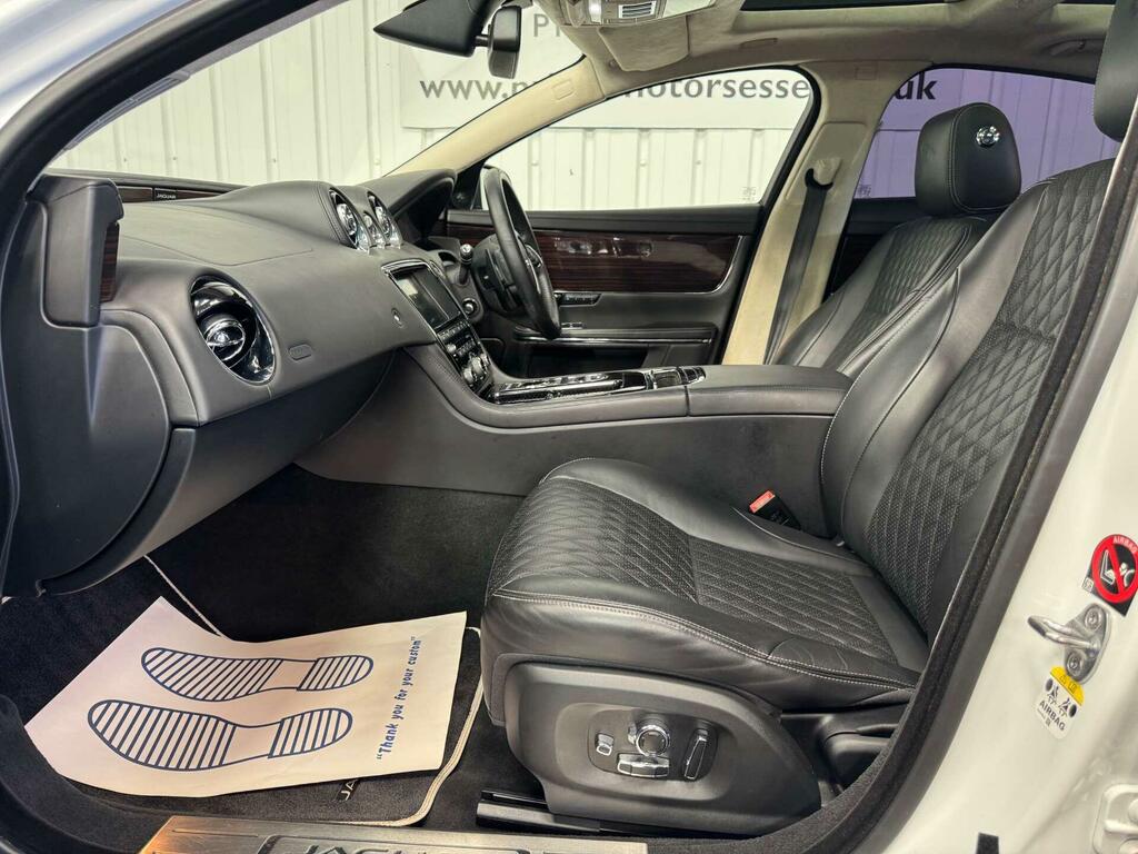 Jaguar XJ Saloon Blue #33