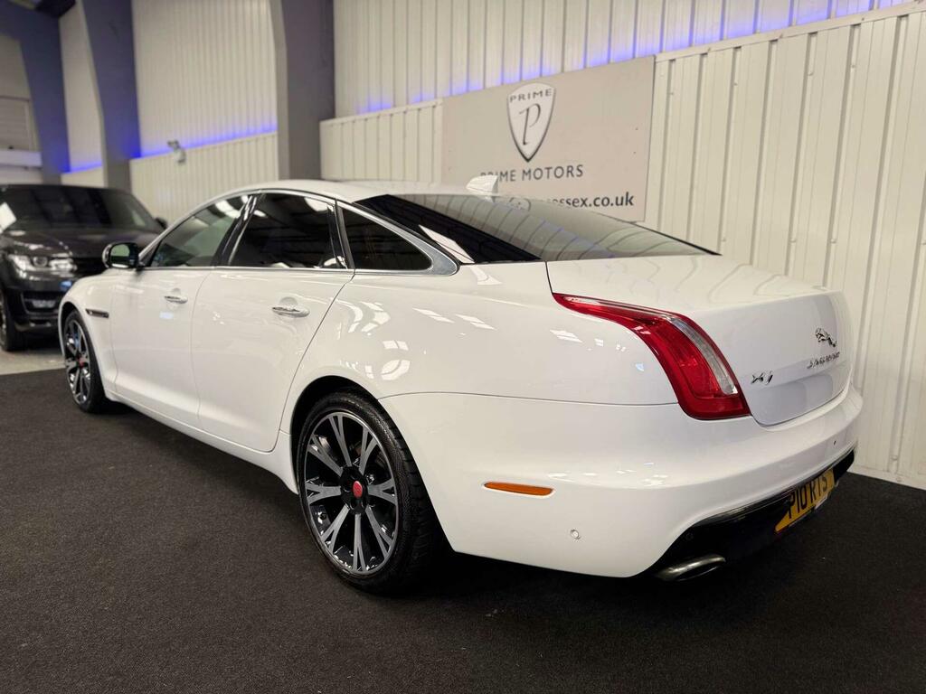Jaguar XJ Saloon Blue #10