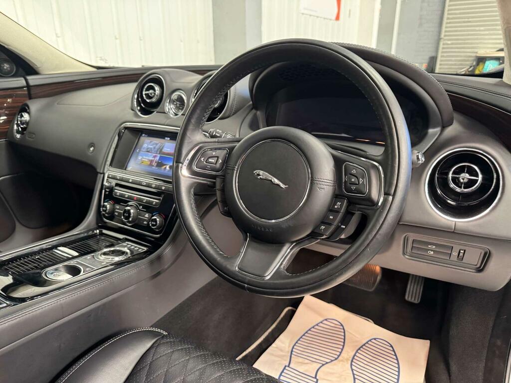 Jaguar XJ Saloon Blue #50