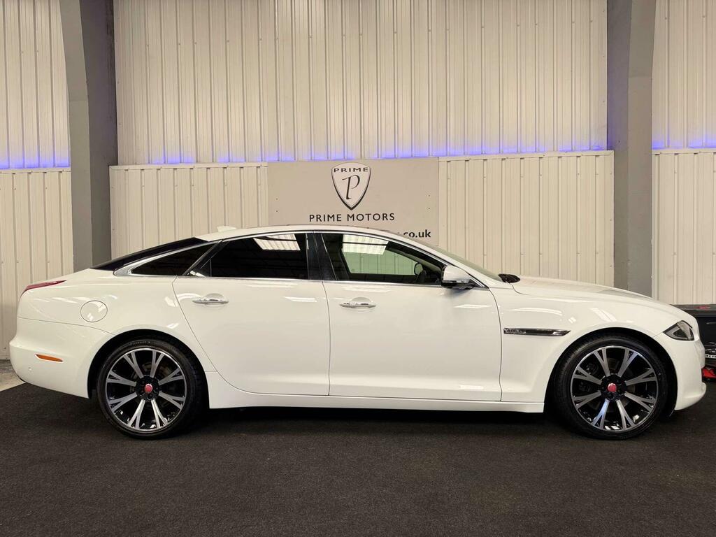 Jaguar XJ Saloon Blue #22