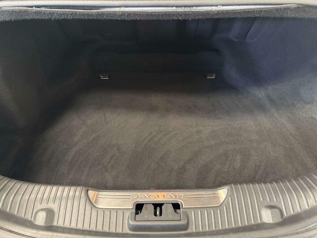 Jaguar XJ Saloon Blue #17