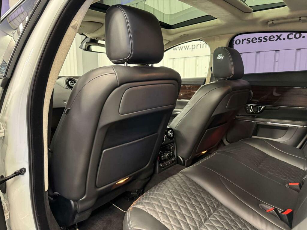 Jaguar XJ Saloon Blue #40