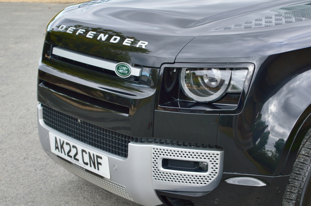 Land Rover Defender 110 X-dynamic S Black #65