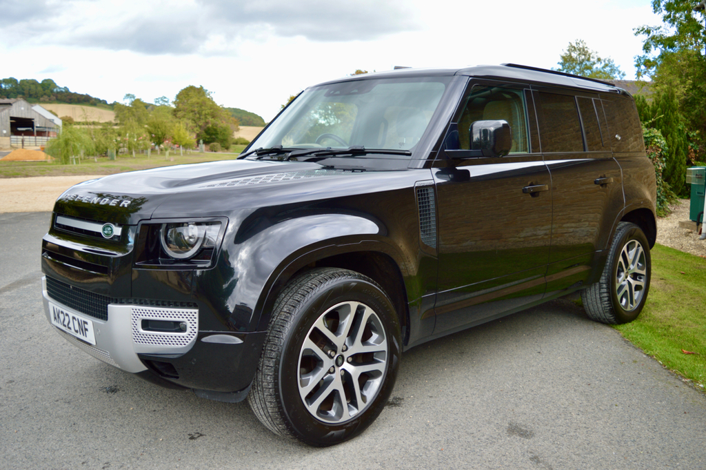 Land Rover Defender 110 X-dynamic S Black #7