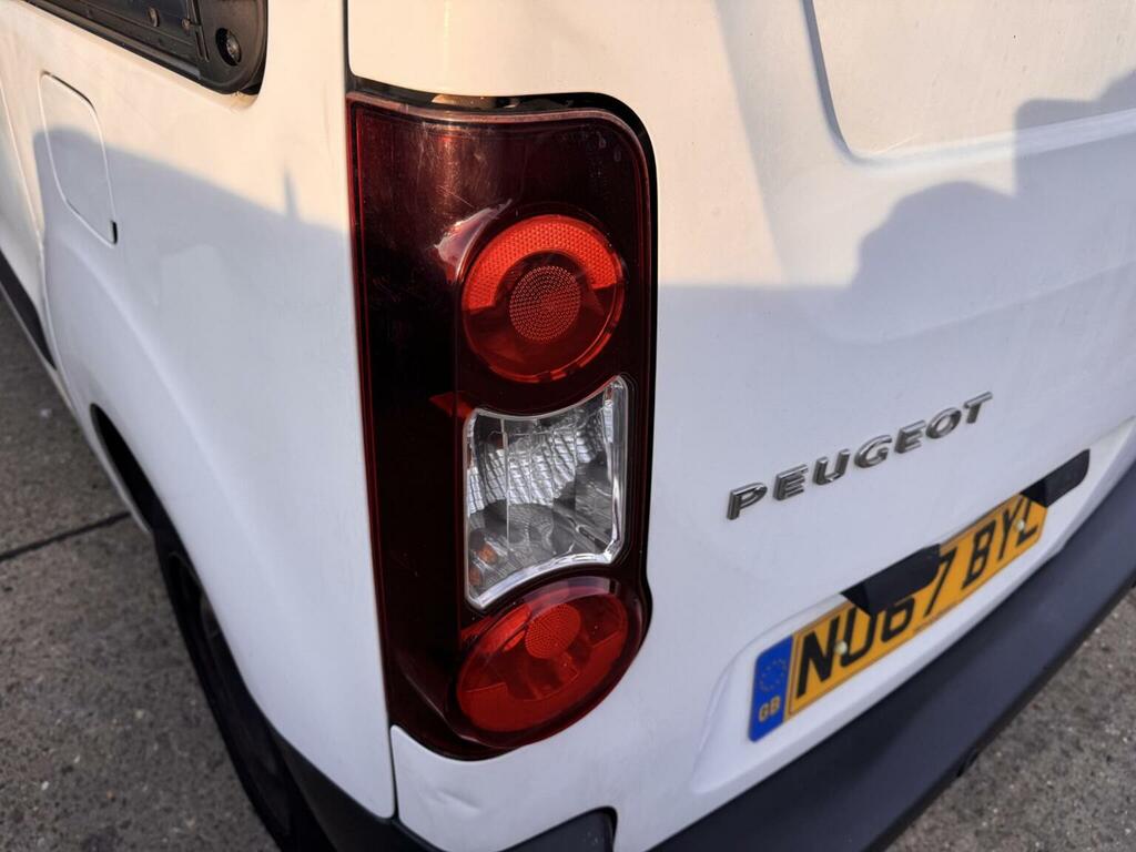 Peugeot Partner Combi Van 1.6 Bluehdi 744 S 2017 White #19