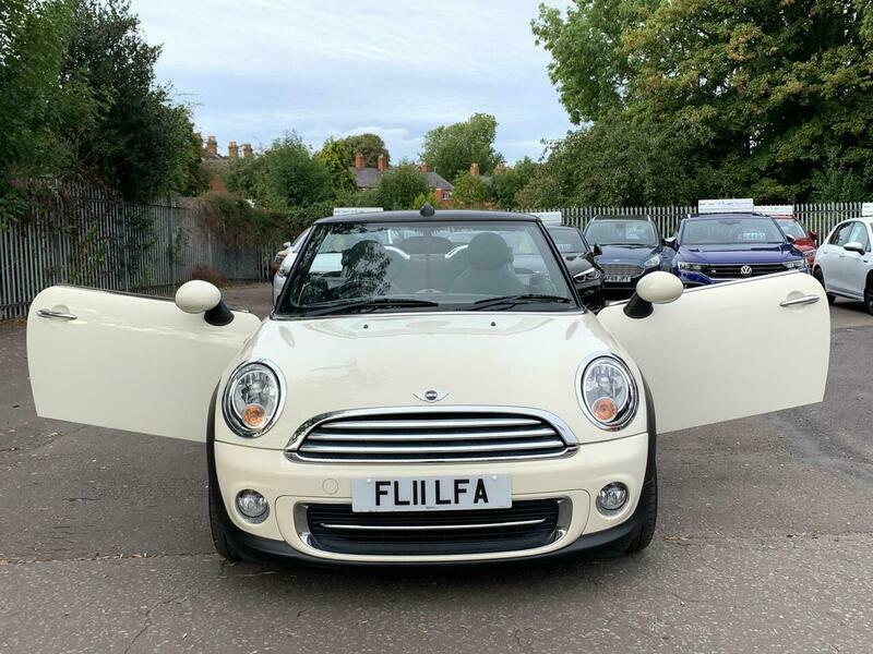 Mini Convertible Convertible 1.6 Cooper Steptronic Euro 5 2011 Black #31