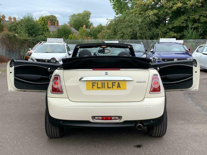 Mini Convertible Convertible 1.6 Cooper Steptronic Euro 5 2011 Black #32