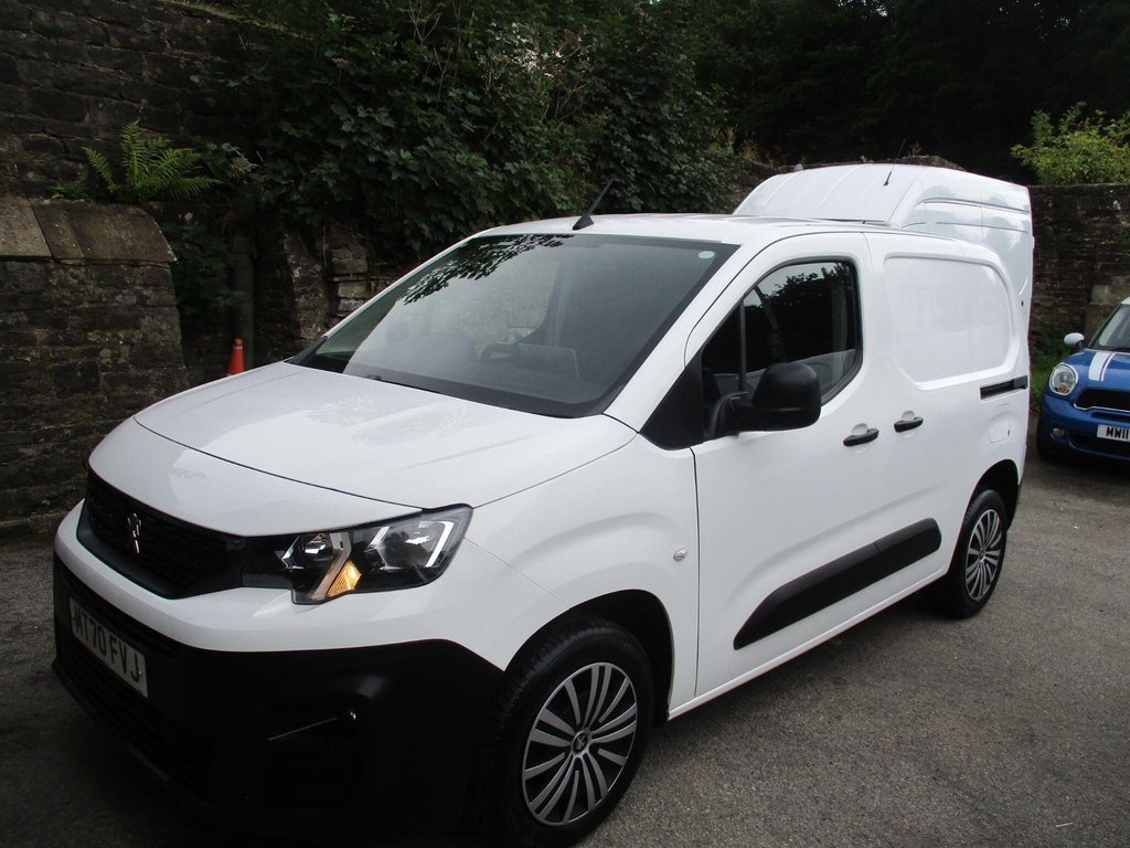 Peugeot Partner 1000 1.2 Puretech 110 Professional Van White #10