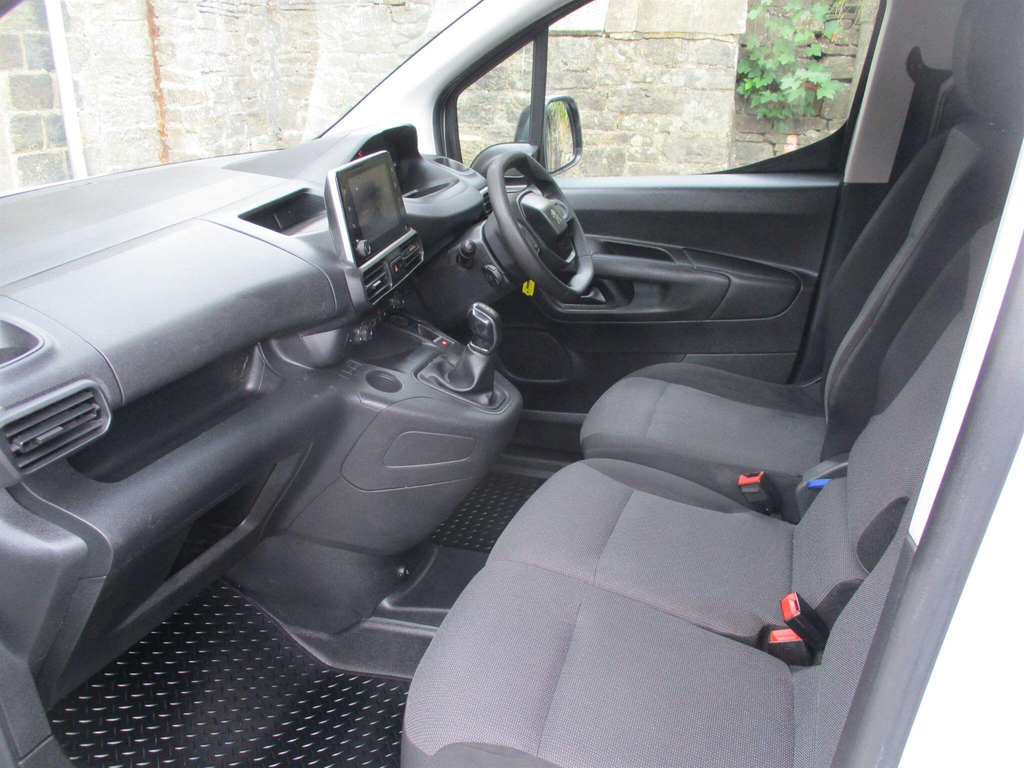 Peugeot Partner 1000 1.2 Puretech 110 Professional Van White #5