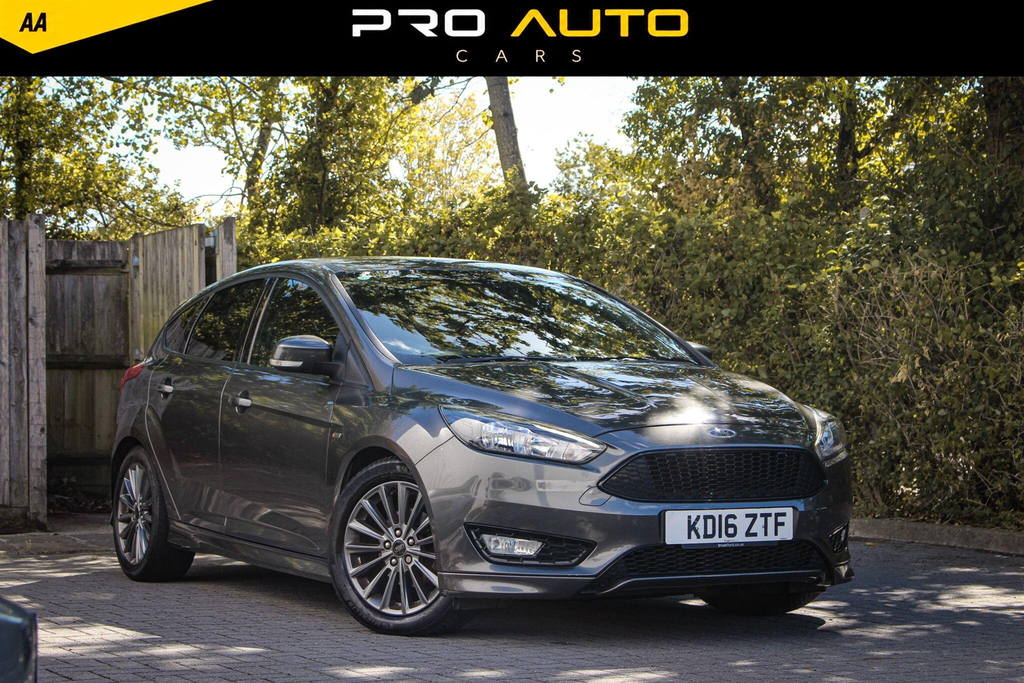 Ford Focus 1.5 Tdci St-line Euro 6 Ss Grey