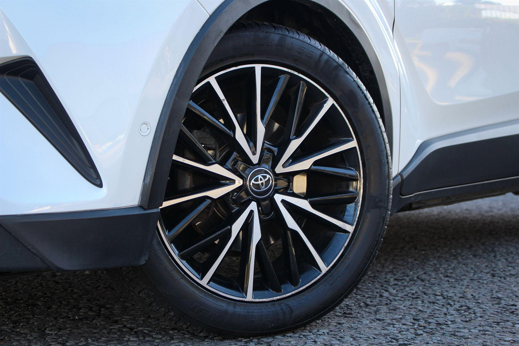 Toyota C-Hr 1.8 Vvt-h Excel Cvt Euro 6 Ss White #3