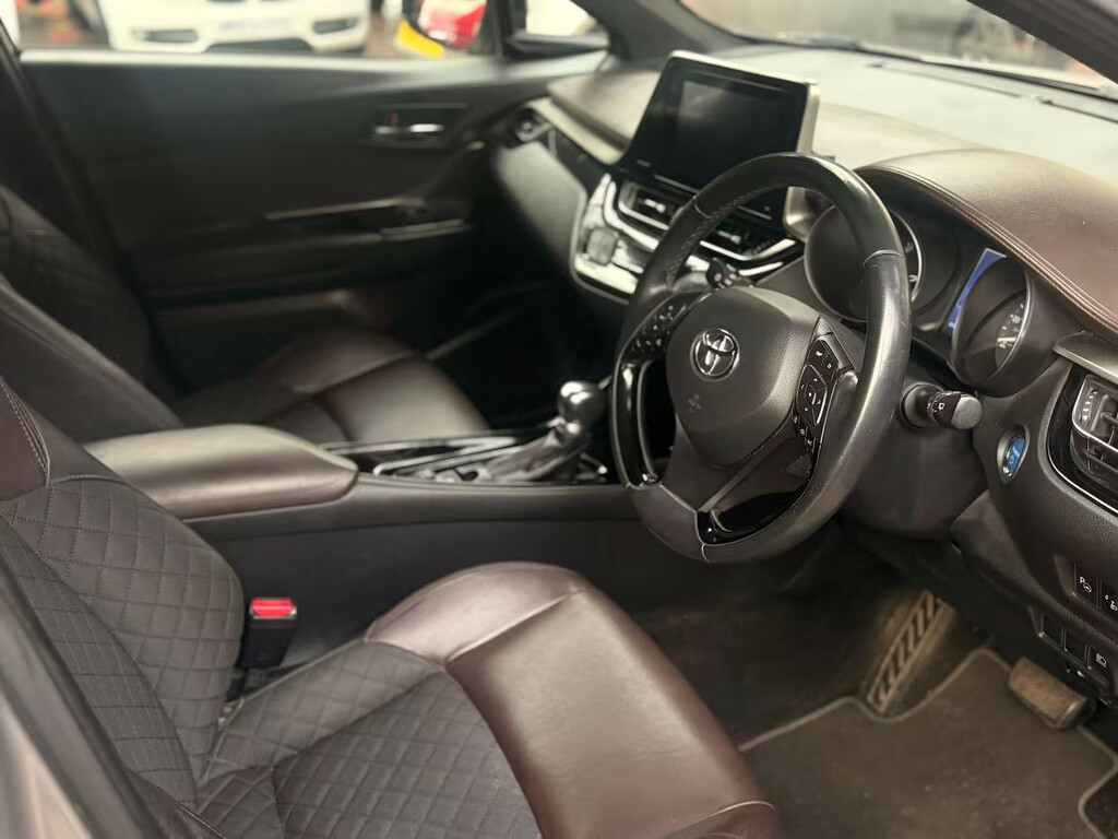 Toyota C-Hr Dynamic Silver #10