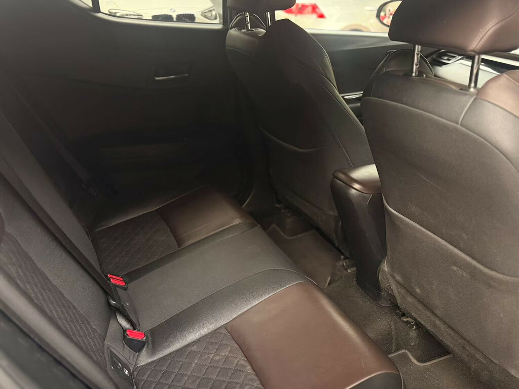 Toyota C-Hr Dynamic Silver #13